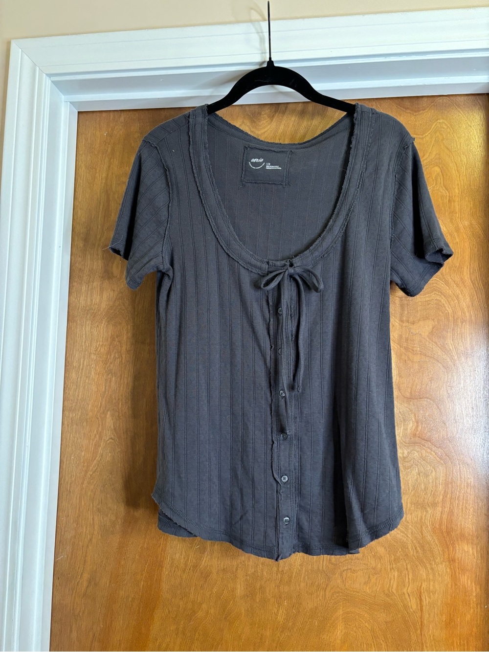aerie Gray Short-Sleeve Button-Front Scoop Neck Top